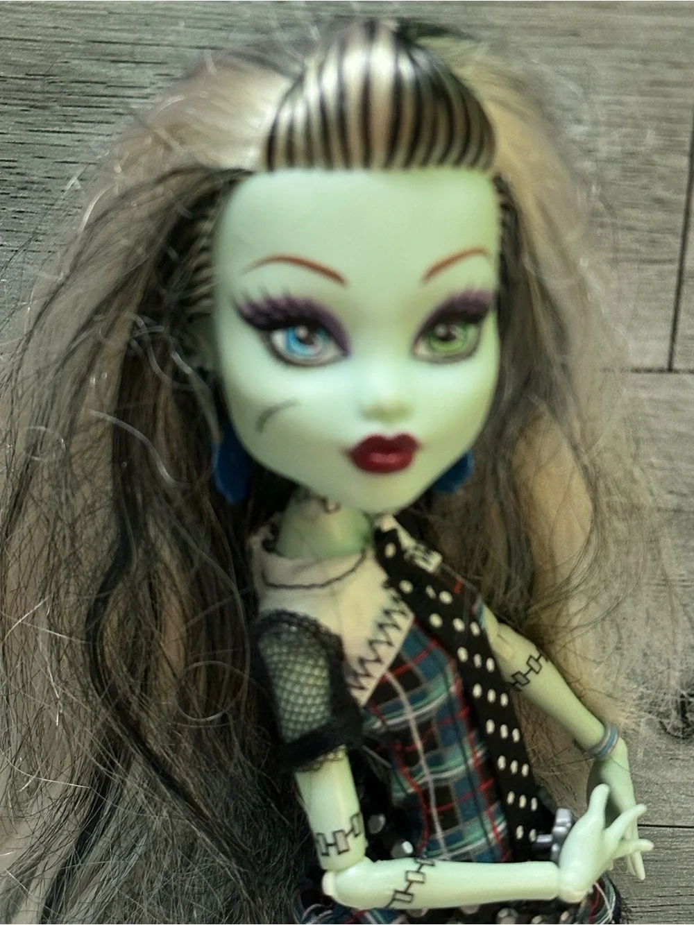 Monster High Frankie Stein  Green & Black Plaid Fashion Doll